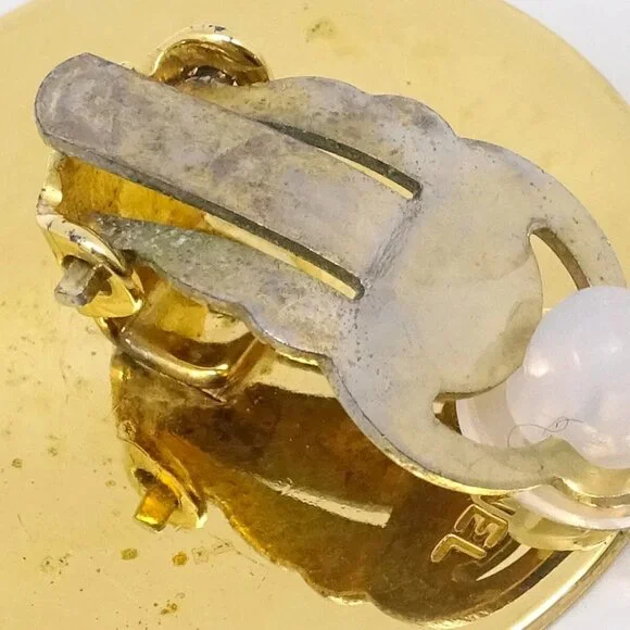 Chanel White Black Button Shell Earrings Clip-On - Picture 3 of 4